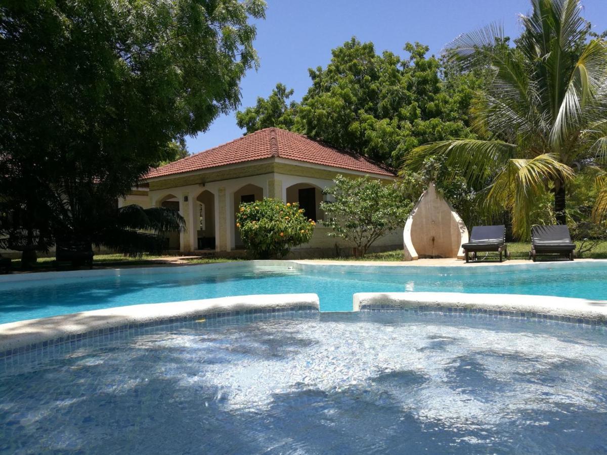 Safina Cottages Diani Beach Ngoại thất bức ảnh