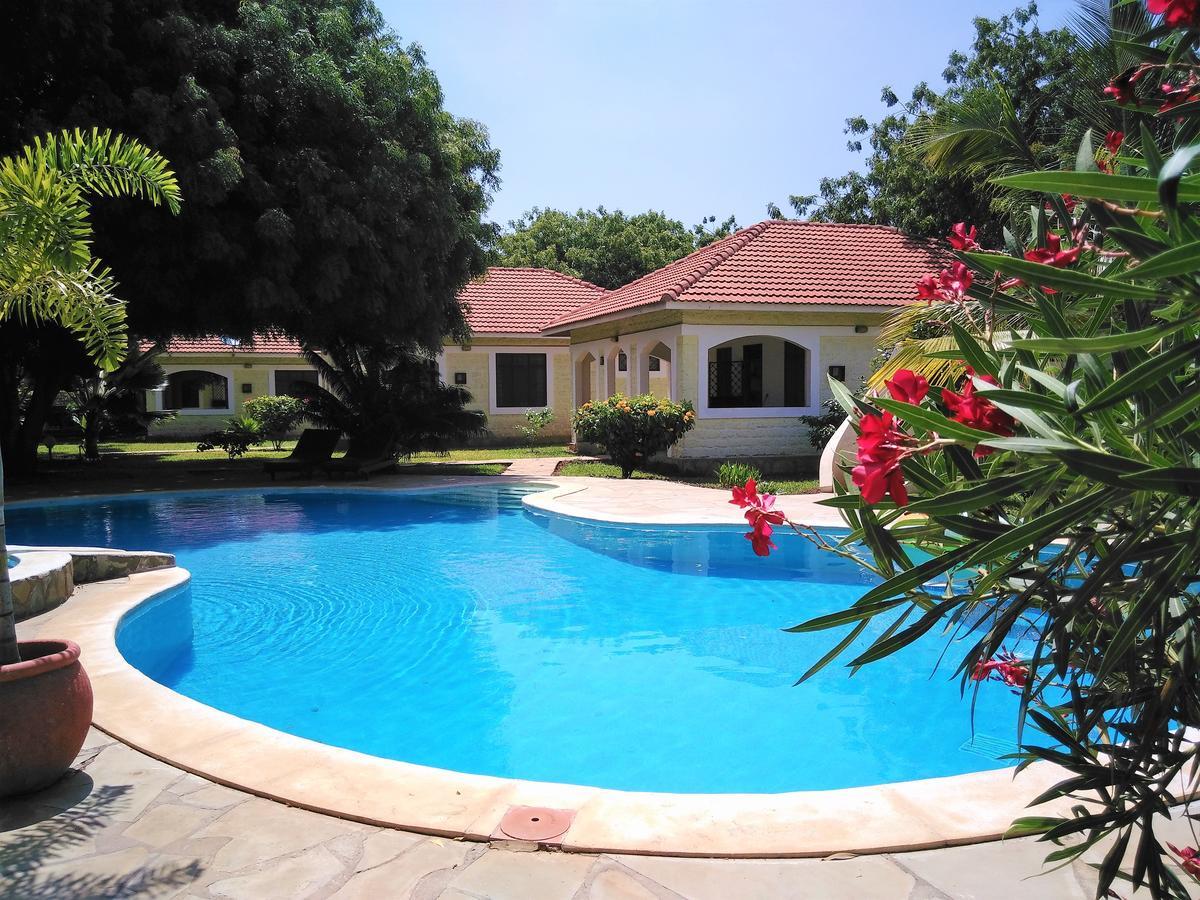 Safina Cottages Diani Beach Ngoại thất bức ảnh